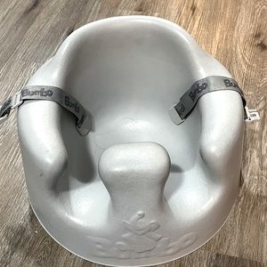 Bumbo floor seat